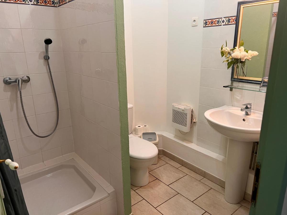Apartamento Mas de l'Estiou Monteux Exterior foto