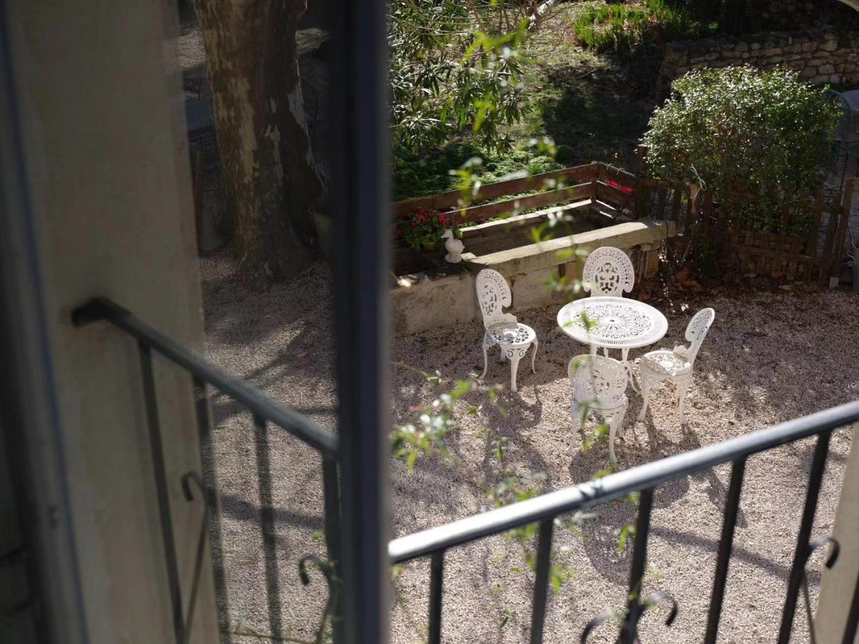 Apartamento Mas de l'Estiou Monteux Exterior foto