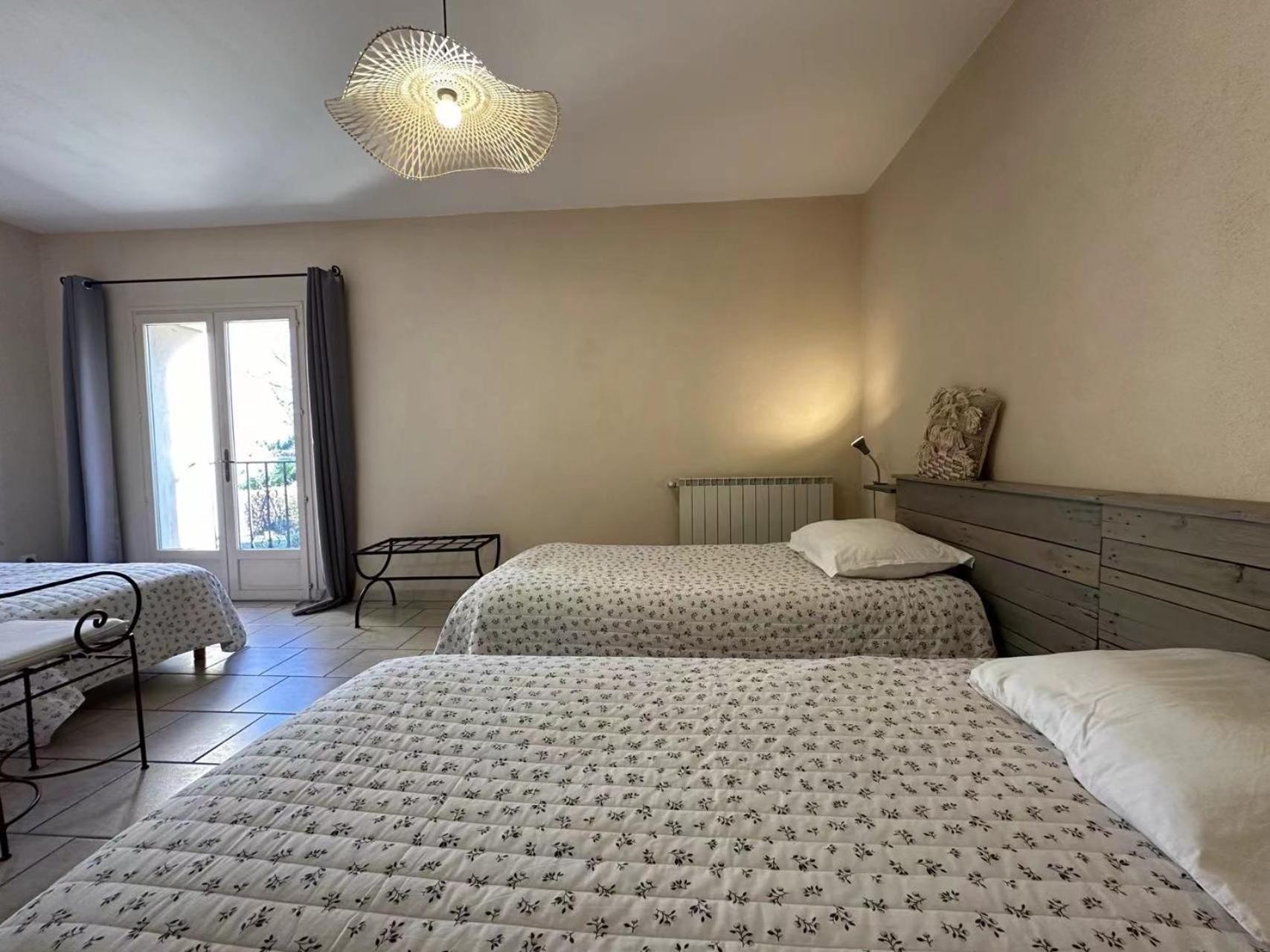 Apartamento Mas de l'Estiou Monteux Exterior foto